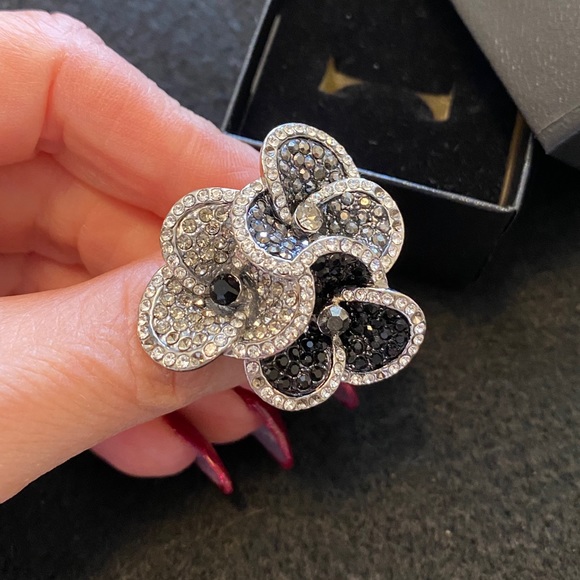 Flower crystal cluster ring size 7 - Picture 2 of 4